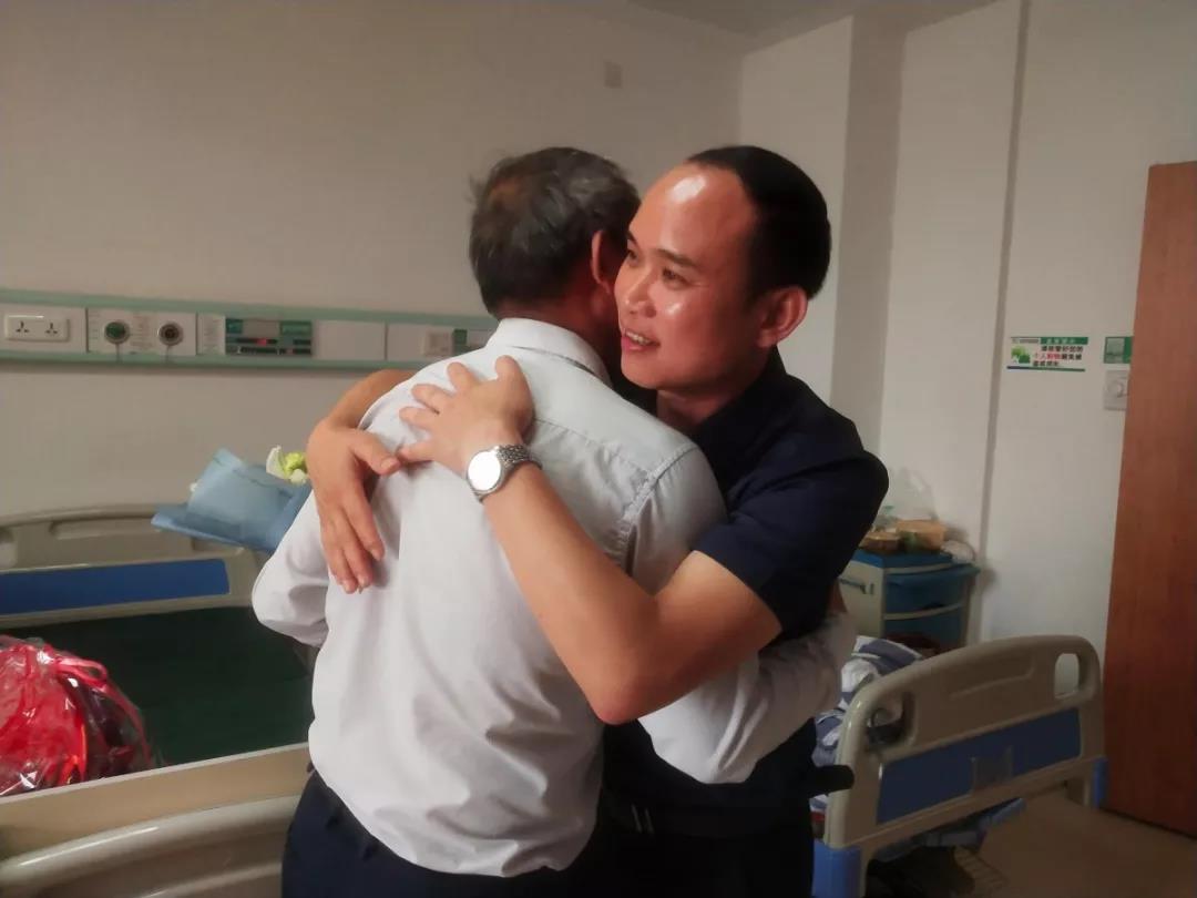 真情關(guān)懷，慰問員工丨老羅，愿您早日康復(fù)！